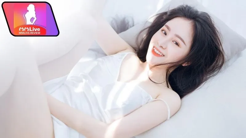Bà Tưng là ai - Hành trình trở thành hiện tượng mạng xã hội 2 Bà Tưng là ai?