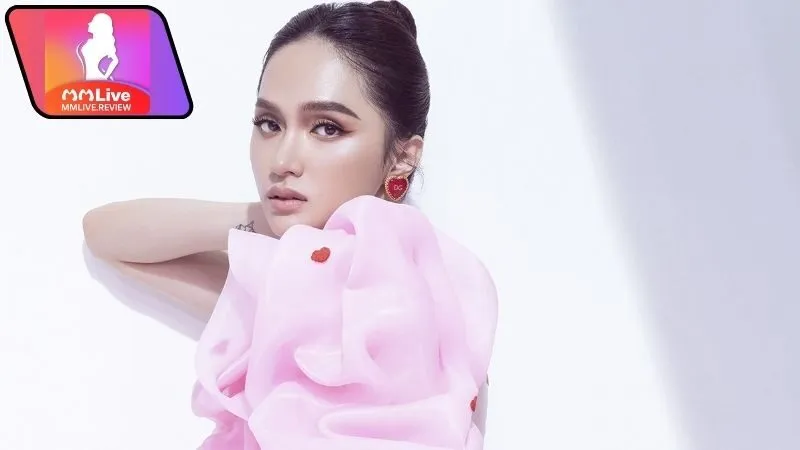 Hương Giang là ai? Ngôi sao sáng trong lòng khán giả Việt 1 huong-giang-la-ai