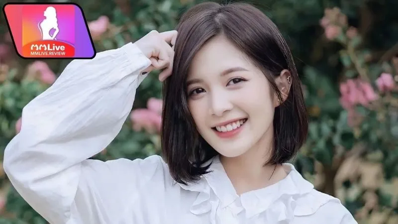 Ngọc Huyền Là Ai? Hành Trình Trở Thành Một Hot Girl 4 Sự nghiệp và hoạt động nổi bật của Ngọc Huyền