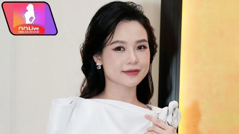 Sam Là Ai? Người Đẹp Đa Tài Của Showbiz Việt Nam 3 Con đường nghệ thuật của Sam